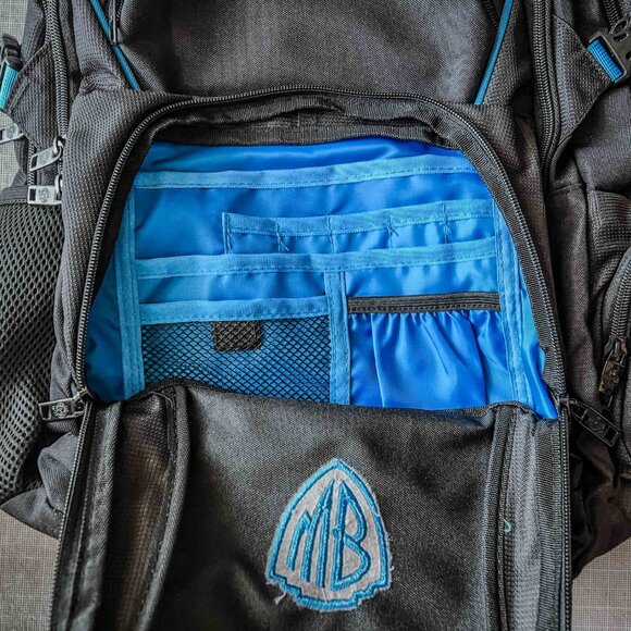 BNWOT Warner Brothers medium sized laptop backpack - Picture 4 of 14
